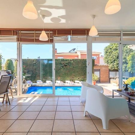 Villa Wine Experience Cambrils - Wine, Art & Games Extérieur photo