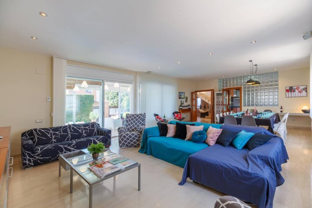 Villa Wine Experience Cambrils - Wine, Art & Games Extérieur photo