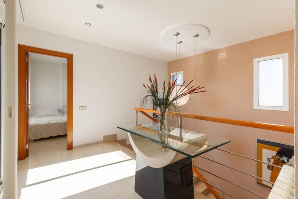 Villa Wine Experience Cambrils - Wine, Art & Games Extérieur photo